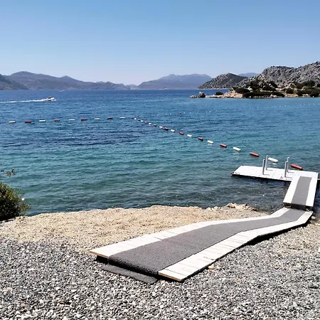 Riva Soeguet Beach 马尔马里斯